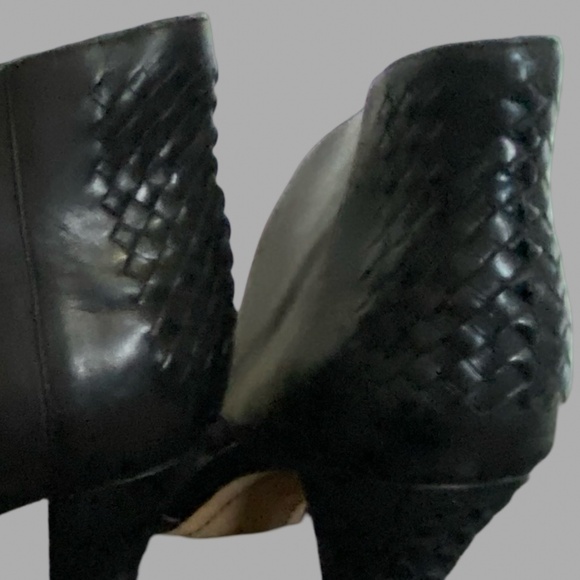 Elliott Lucca  Allesandra Black Leather Woven Open Toe Heels. Sz 10 - Picture 2 of 15